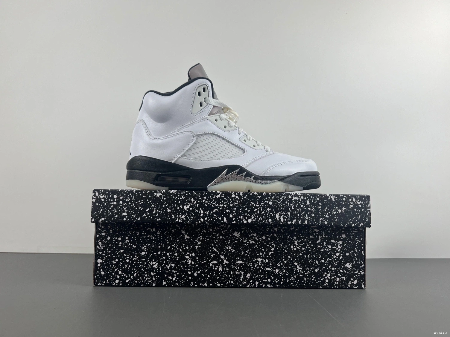 5 Black Air DD0587-110 Jordan White 0126